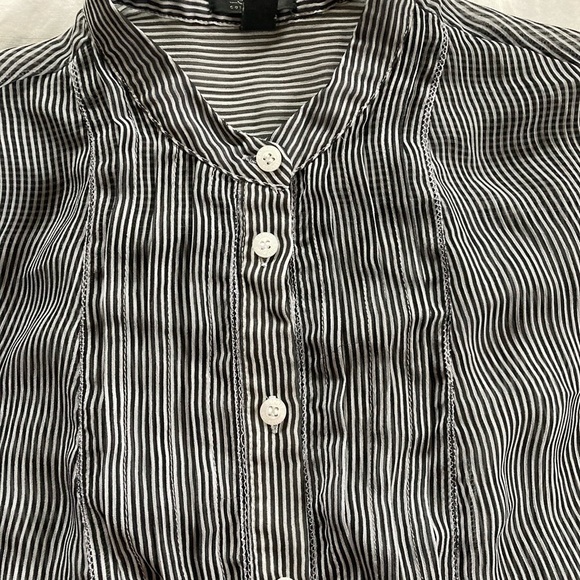 ESPRIT Collection Black& White Sheer Striped Ruffled Front Tuxedo Blouse. Size 2 - Picture 4 of 5